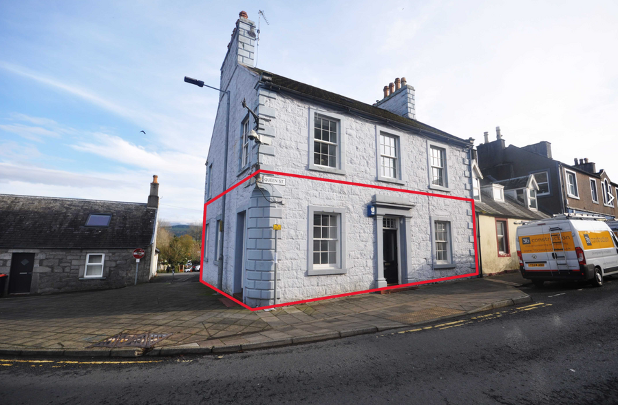 2 Queen St, Newton Stewart à vendre - Photo de l’immeuble – Image 1 sur 6