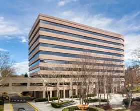 6701 Democracy Blvd, Bethesda, MD à louer Photo de l’immeuble– Image 2 sur 6