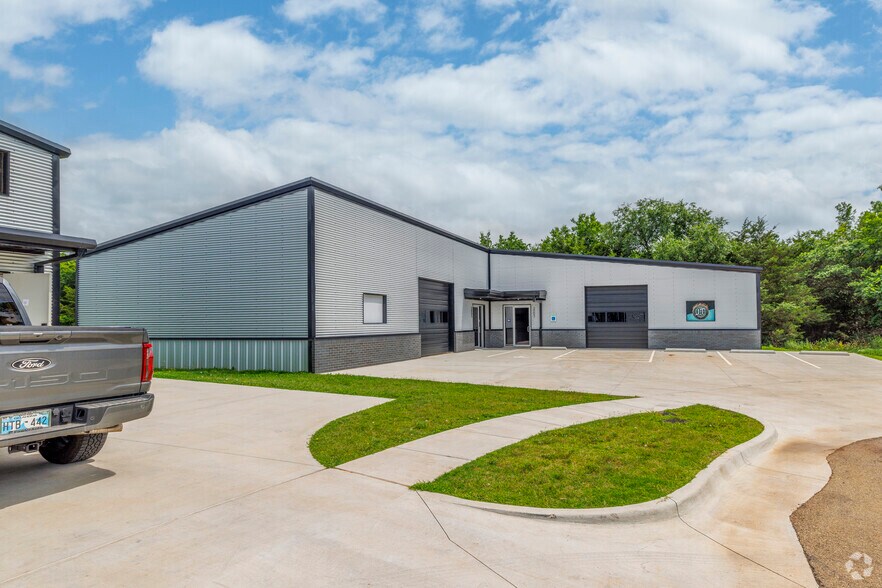 3003-3005 N Park Dr, Stillwater, OK à vendre - Photo de l’immeuble – Image 2 sur 18