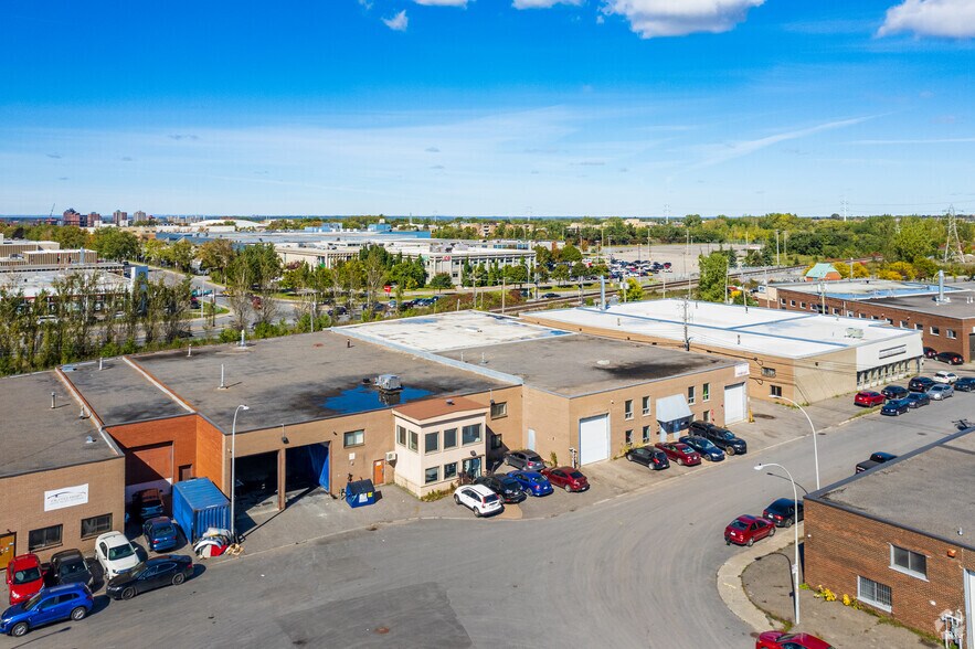 6815-6819 Pl Pascal-Gagnon, Montreal-Nord, QC à vendre - Aérien – Image 3 sur 12