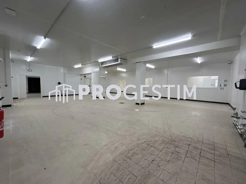 Local d’activités dans Saint-Apollinaire à louer - Photo intérieure – Image 3 sur 12