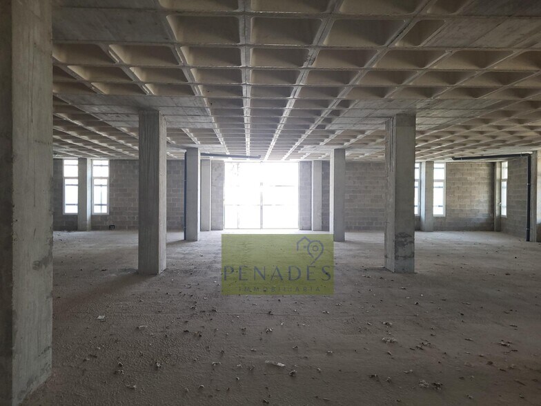 Local commercial dans València à louer - Photo de l’immeuble – Image 3 sur 7