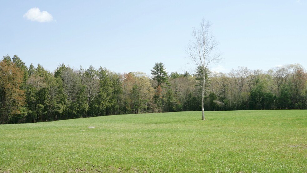 235 Granville Rd, North Granby, CT à vendre - Autre – Image 2 sur 5