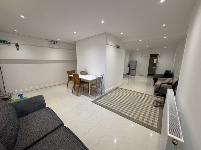 47 Kilburn High Rd, Londres à louer - Photo intérieure – Image 2 sur 6