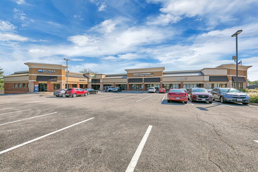 4450-4460 S Lindbergh Blvd, Saint Louis, MO à louer - Photo de l’immeuble – Image 3 sur 4
