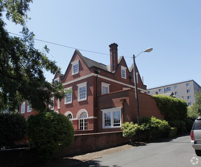 811 NW 19th Ave, Portland, OR à louer - Photo de l’immeuble – Image 2 sur 10