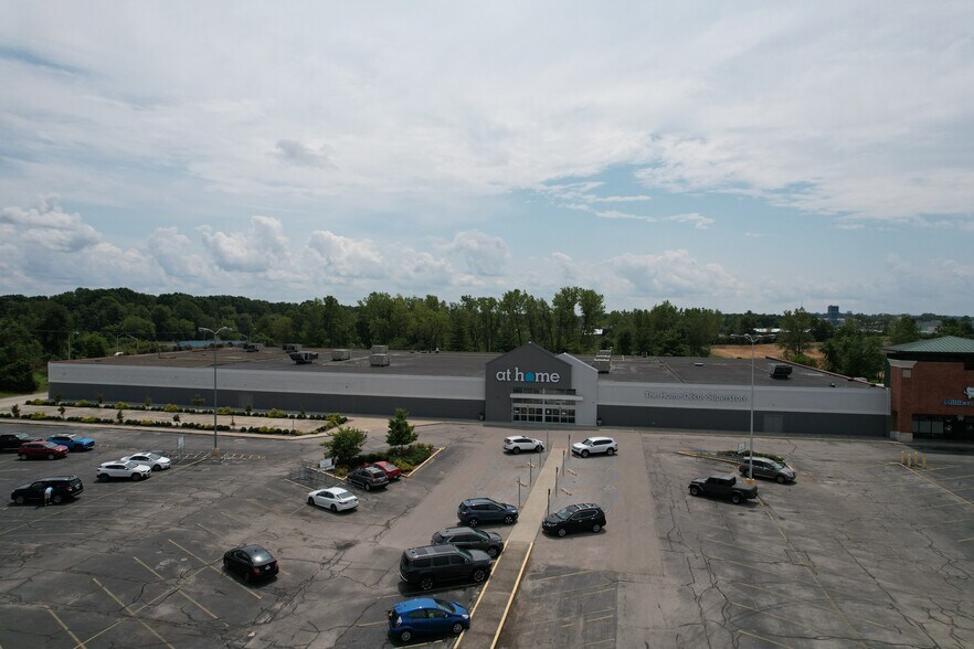 3175 W 3rd St, Bloomington, IN à louer - Photo de l’immeuble – Image 2 sur 5