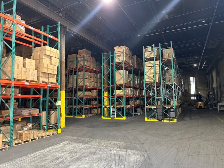 6120 N Detroit Ave, Toledo, OH à louer - Photo de l’immeuble – Image 2 sur 11