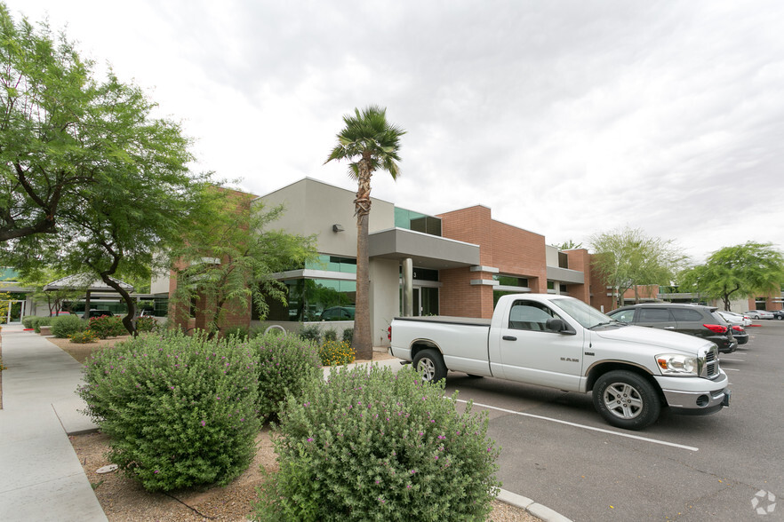 5560 W Chandler Blvd, Chandler, AZ à vendre - Photo de l’immeuble – Image 3 sur 14