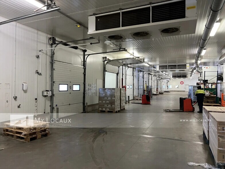 Industriel/Logistique dans SAINT-OUEN-L'AUMONE à louer - Photo de l’immeuble – Image 3 sur 18