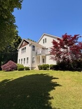 907 Main St, Port Jefferson, NY à louer Photo intérieure– Image 1 sur 12