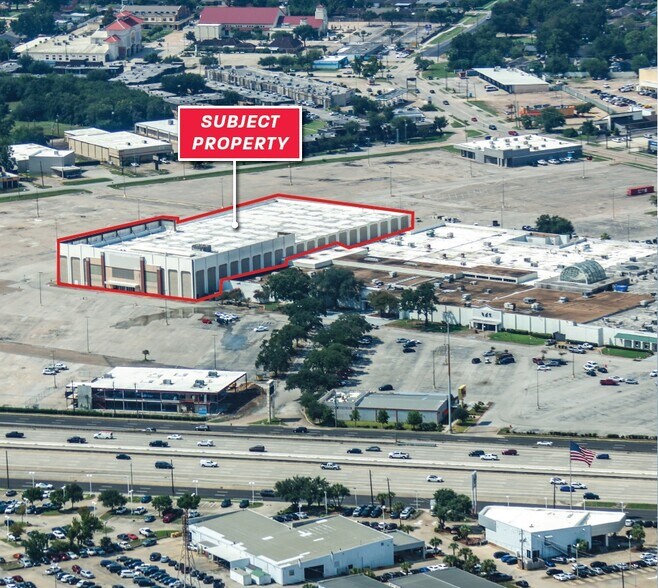 555 Almeda Mall, Houston, TX à vendre - Photo de l’immeuble – Image 2 sur 5