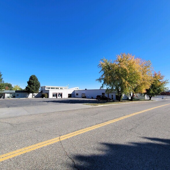 1230 N Skyline Dr, Idaho Falls, ID à louer - Photo de l’immeuble – Image 3 sur 47