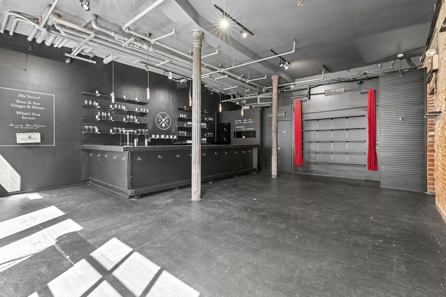 220 Front St, New York, NY à louer - Photo de l’immeuble – Image 3 sur 24