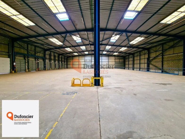 Industriel/Logistique dans Chasseneuil-du-Poitou à vendre - Photo de l’immeuble – Image 3 sur 6