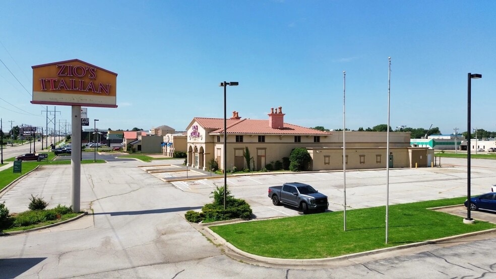 2035 S Meridian Ave, Oklahoma City, OK à louer - Photo de l’immeuble – Image 1 sur 3