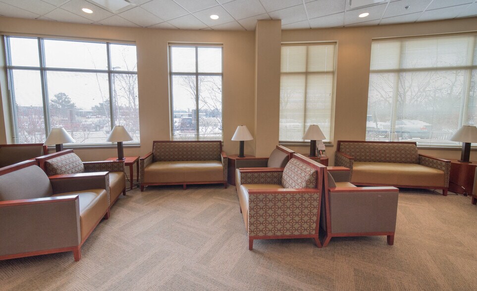 303 W Lake St, Addison, IL à louer - Photo intérieure – Image 3 sur 4