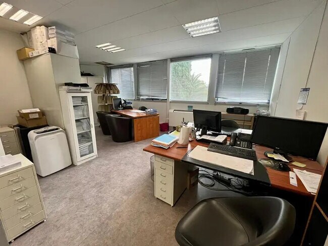 Plus de détails pour Bureau à louer