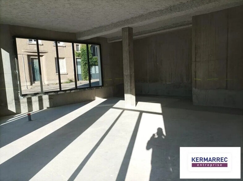 Local commercial dans Nantes à louer - Photo de l’immeuble – Image 1 sur 4