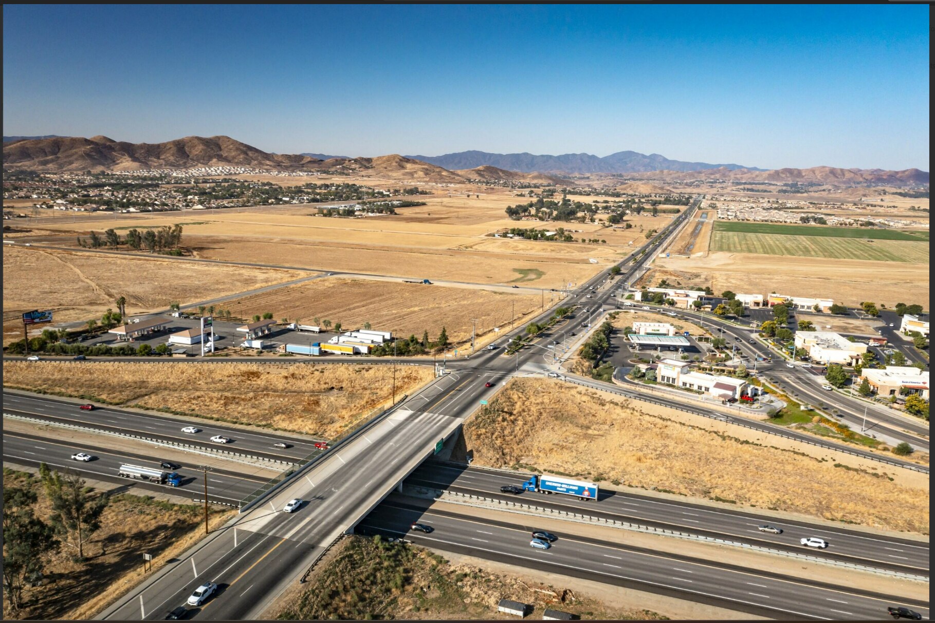SEC PATRICIA LN & BARNETT RD, Menifee, CA à vendre Photo principale– Image 1 sur 10