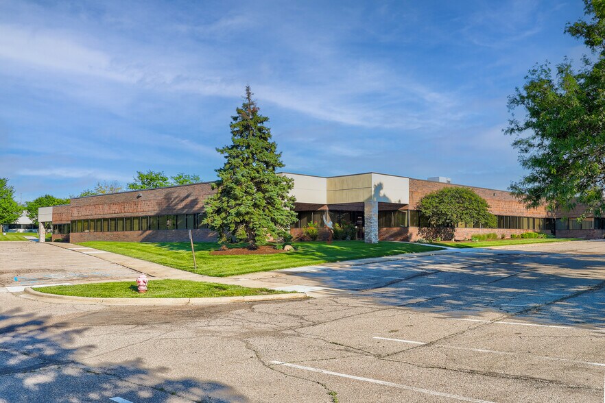 4750 Venture Dr, Ann Arbor, MI à louer - Photo principale – Image 1 sur 24
