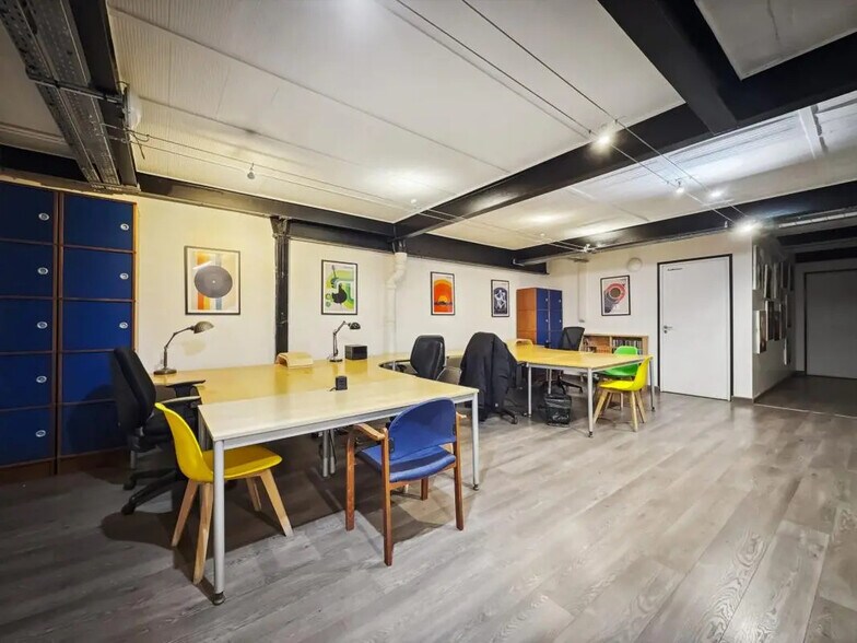 Local commercial dans Paris à louer - Photo de l’immeuble – Image 3 sur 9