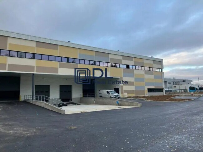 Plus de détails pour Industriel/Logistique à louer