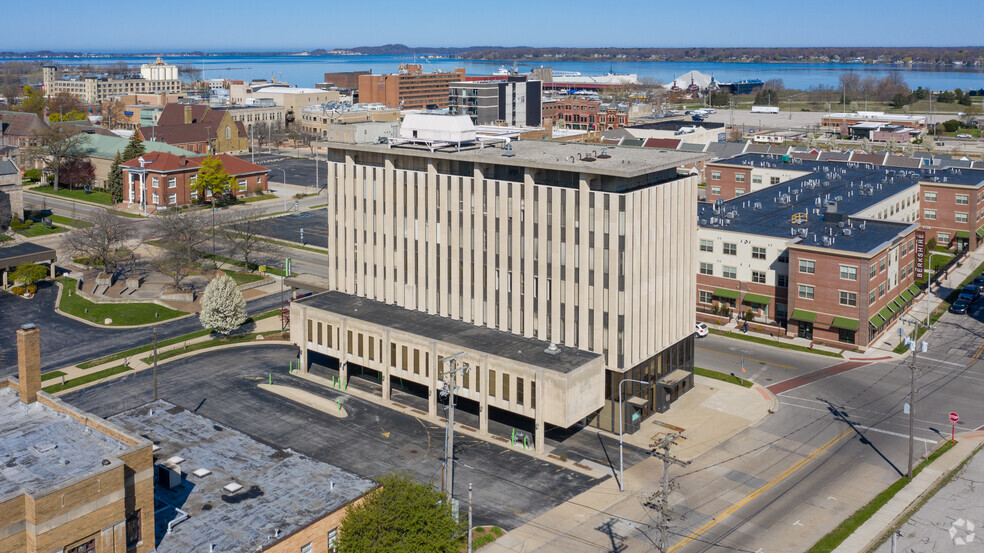 221 W Webster Ave, Muskegon, MI à louer - Photo de l’immeuble – Image 3 sur 4
