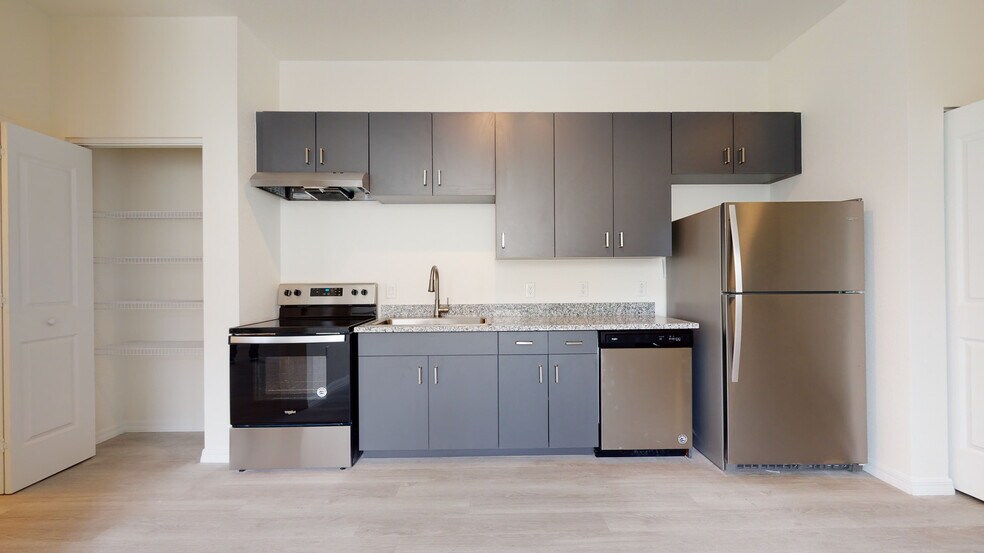 325 S Lake Ave, Lakeland, FL à vendre - Numérisation 3D Matterport – Image 2 sur 43