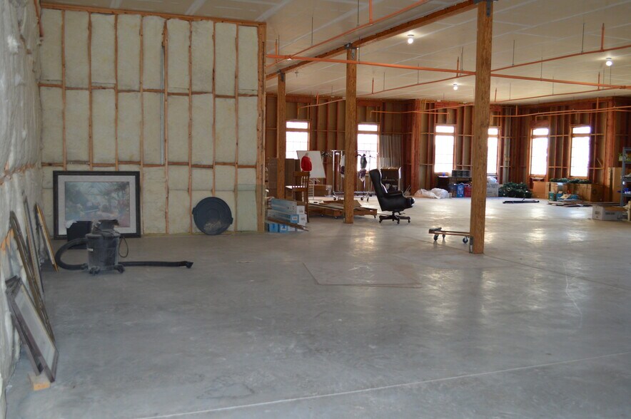 310 E E Butler Pky, Gainesville, GA à louer - Photo intérieure – Image 3 sur 5
