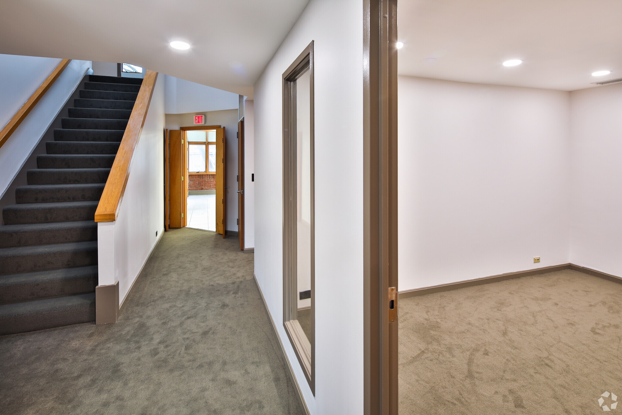1732 Wisconsin Ave NW, Washington, DC à vendre Photo intérieure– Image 1 sur 7