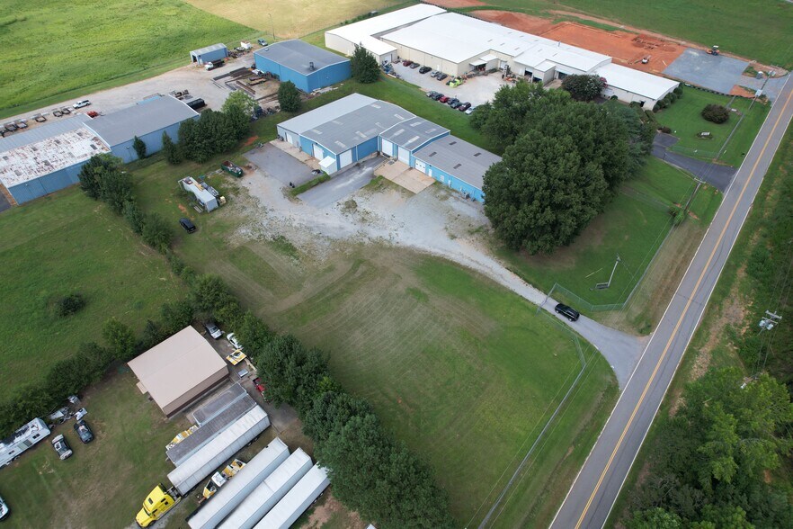 435 Senn Rd, Inman, SC à vendre - Photo de l’immeuble – Image 2 sur 8