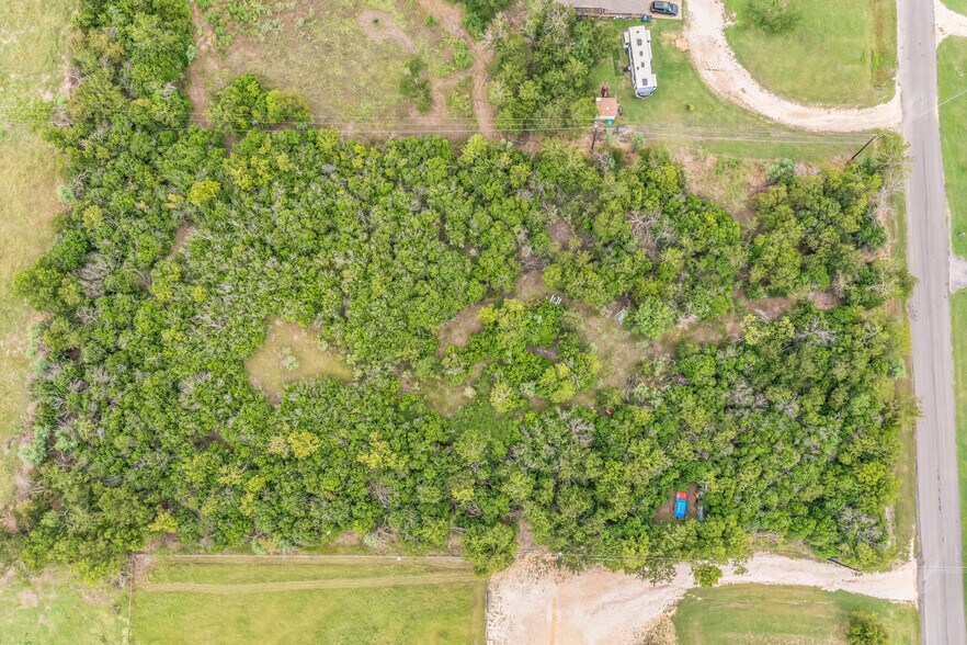 2201 Southwood Hills dr, Taylor, TX à vendre - Photo principale – Image 2 sur 16