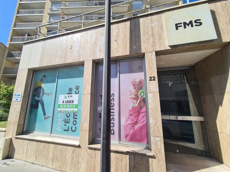 22 Rue D'Alleray, Paris à louer - Photo de l’immeuble – Image 2 sur 11