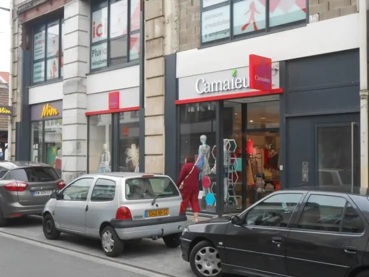 Local commercial dans Saint-Dizier à louer - Photo de l’immeuble – Image 1 sur 4