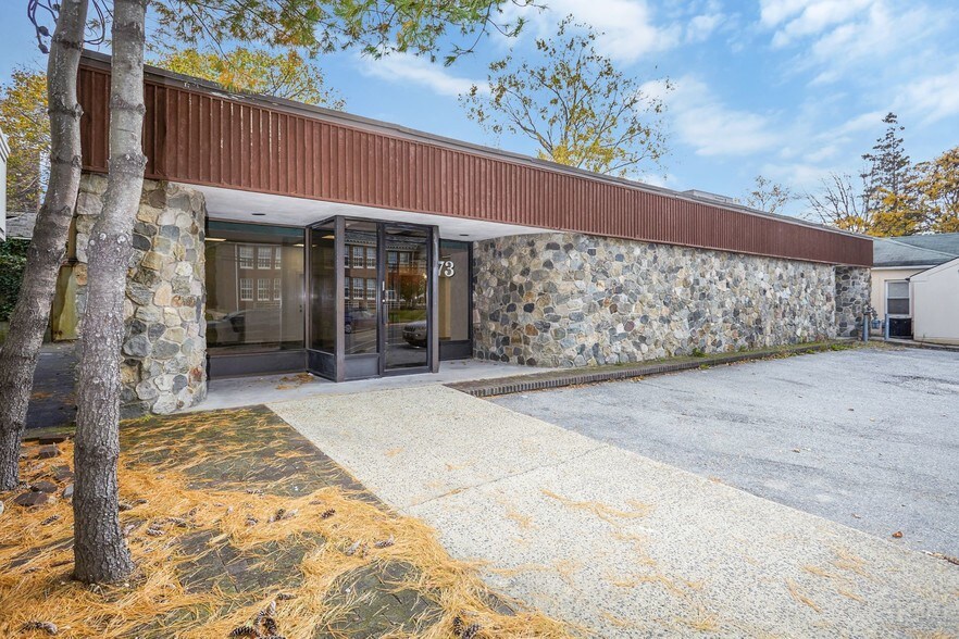 1573 Broadway, Hewlett, NY à louer - Photo de l’immeuble – Image 2 sur 25