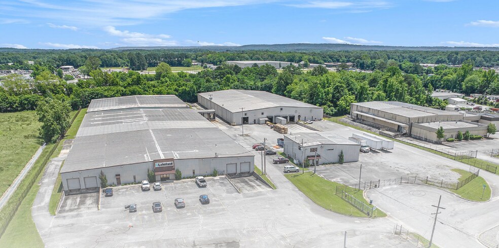 Pride Lane Industrial Park portefeuille de 3 biens à vendre sur LoopNet.fr - Photo de l’immeuble – Image 2 sur 14
