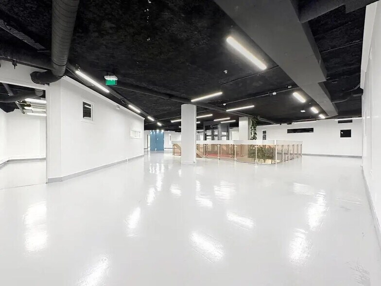 Local commercial dans Paris à louer - Photo intérieure – Image 3 sur 12