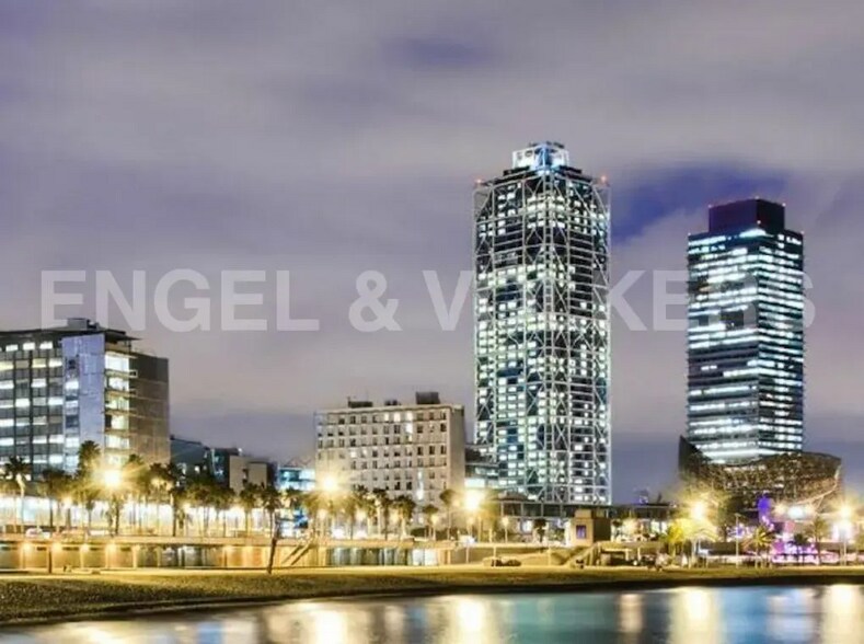 Carrer De La Marina, Barcelone, Barcelona à louer - Photo de l’immeuble – Image 1 sur 5