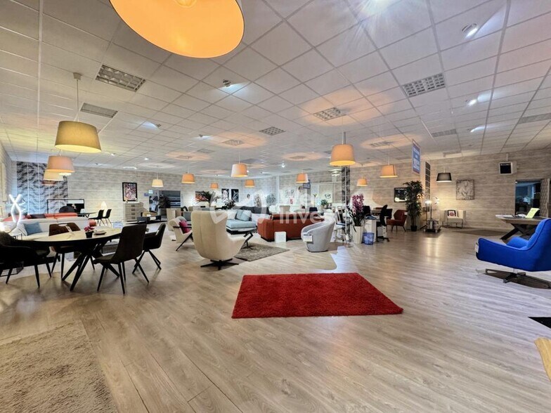 Local commercial dans Coulommiers à vendre - Photo intérieure – Image 3 sur 7