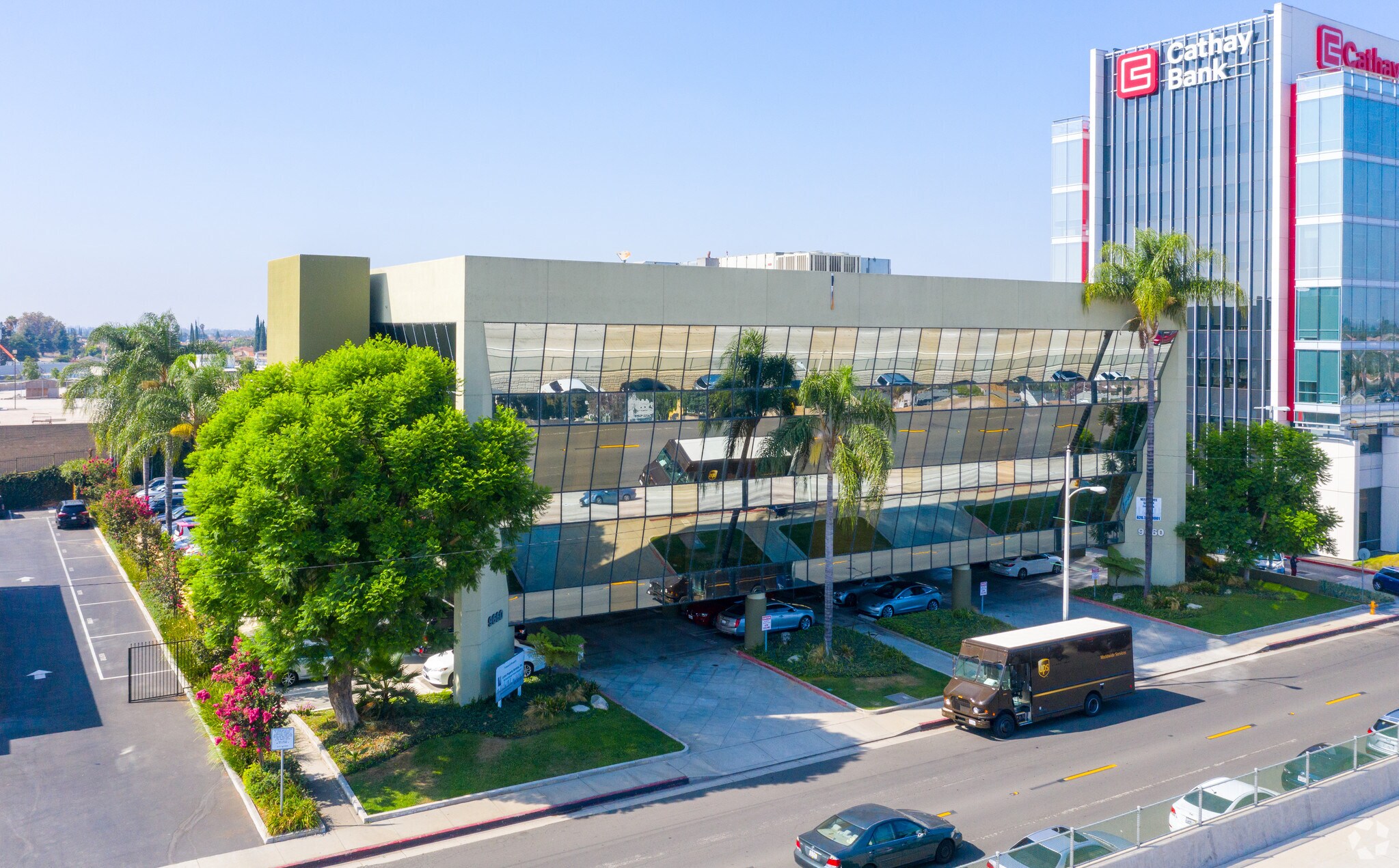 9660 Flair Dr, El Monte, CA à louer Photo de l’immeuble– Image 1 sur 9