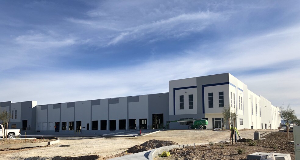 6565 Nascar St, Las Vegas, NV à louer - Photo de l’immeuble – Image 2 sur 7