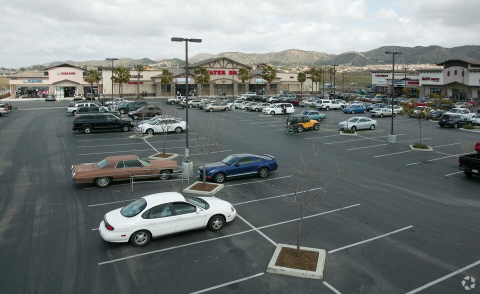 36010 Hidden Springs Rd, Wildomar, CA à louer - Photo de l’immeuble – Image 3 sur 10