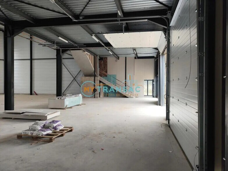 Local d’activités dans Chalifert à louer - Photo de l’immeuble – Image 3 sur 12