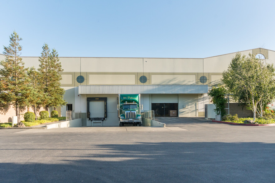 1450 Technology Ln, Petaluma, CA à louer - Photo de l’immeuble – Image 3 sur 4