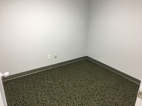 2335 Burton St Se, Grand Rapids, MI à louer Photo intérieure– Image 2 sur 3