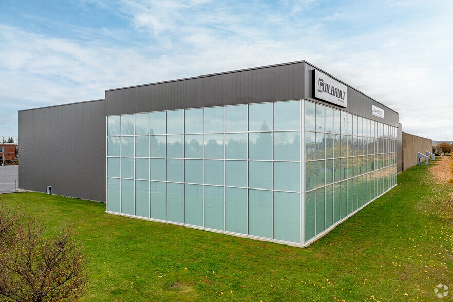 180 Rue de Normandie, Boucherville, QC à louer - Photo de l’immeuble – Image 2 sur 5