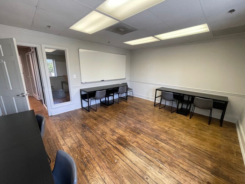 200 N Main St, Greenville, SC à louer - Photo de l’immeuble – Image 3 sur 23