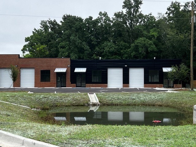 512 Miles Jamison Rd, Summerville, SC à louer - Photo de l’immeuble – Image 1 sur 6