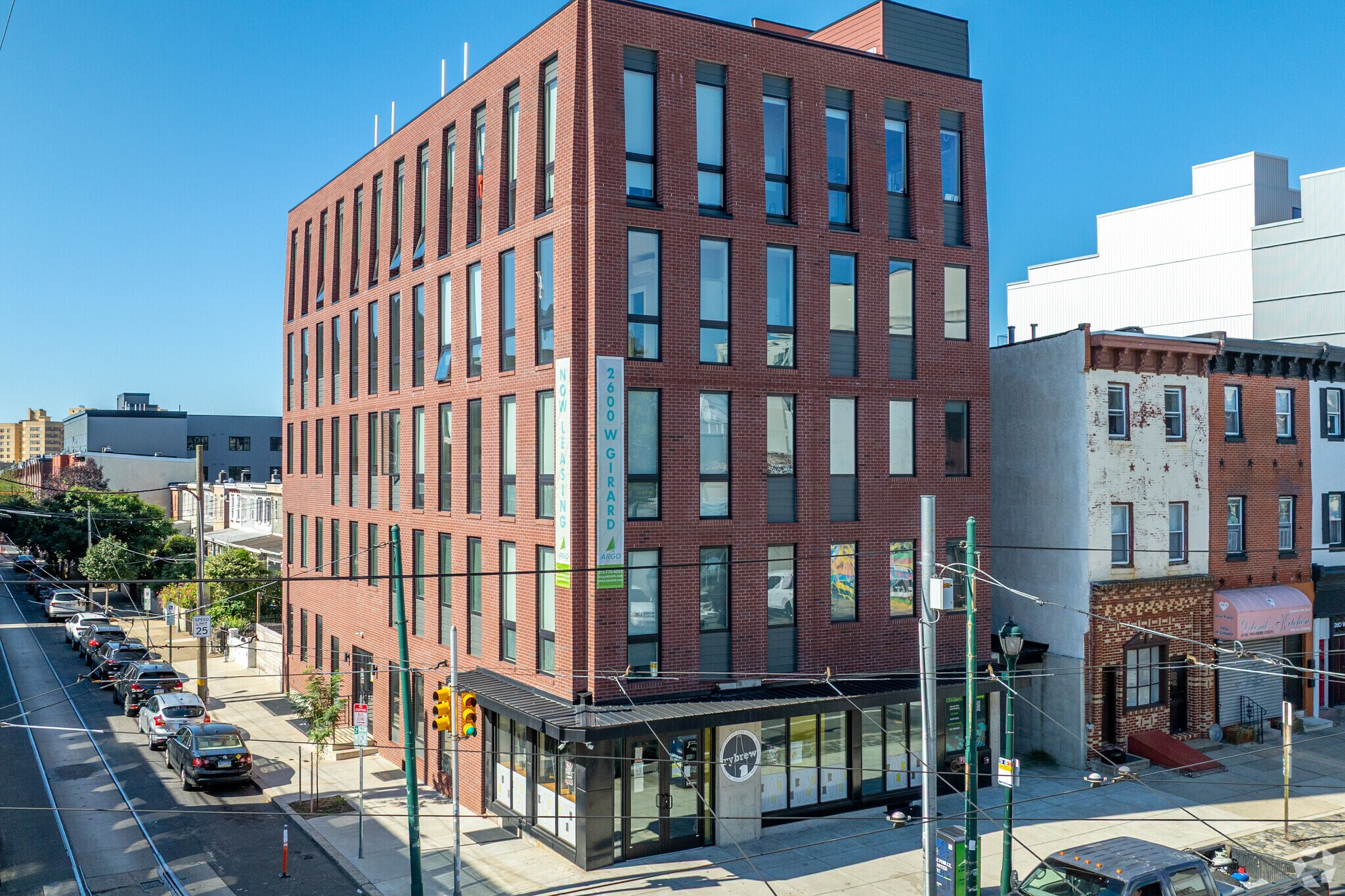 2600 W Girard Ave, Philadelphia, PA à louer Photo principale– Image 1 sur 38